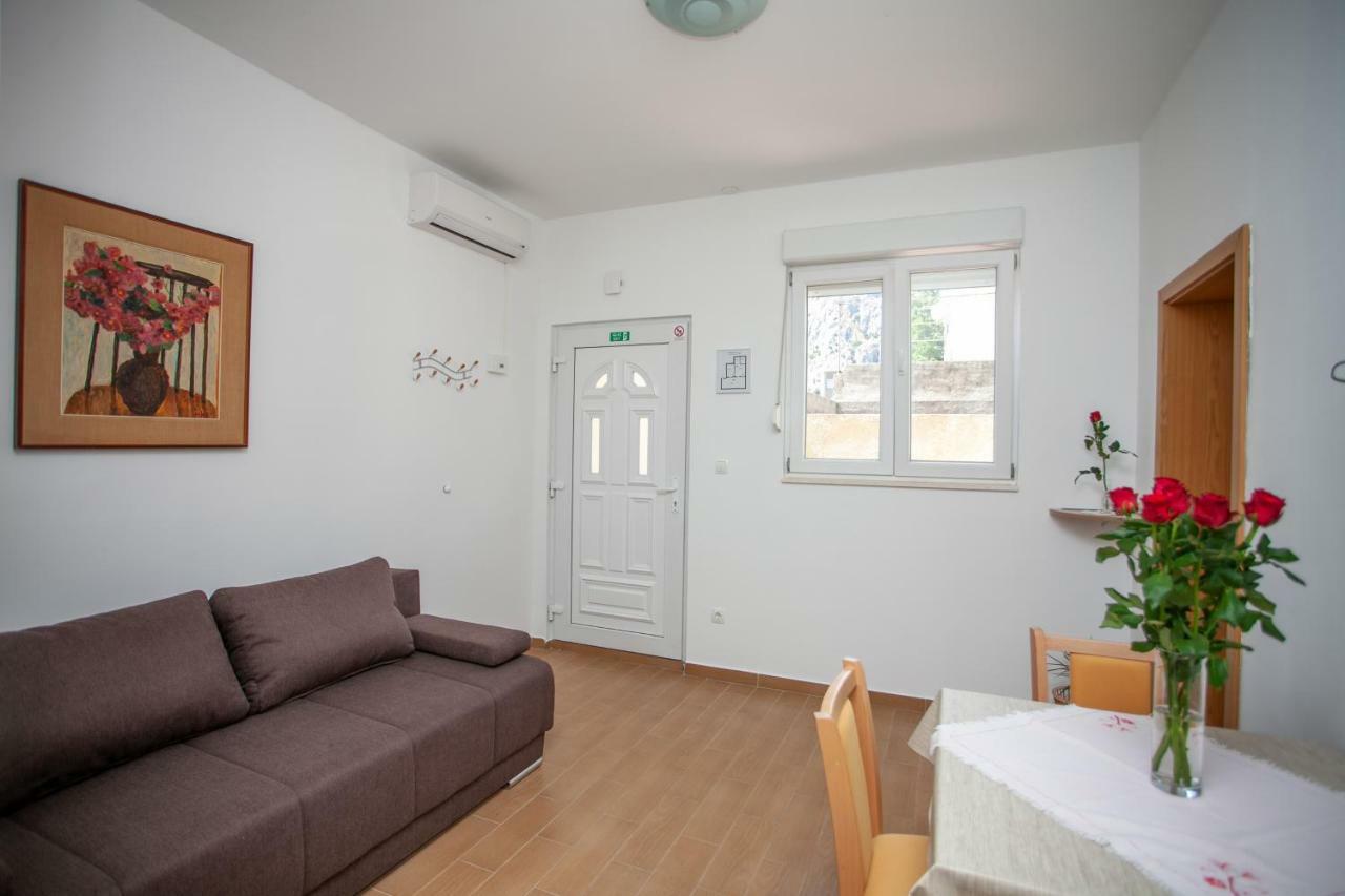 Ap Punta Next To Sandy Beach, Apartment With Garden オミシュ エクステリア 写真