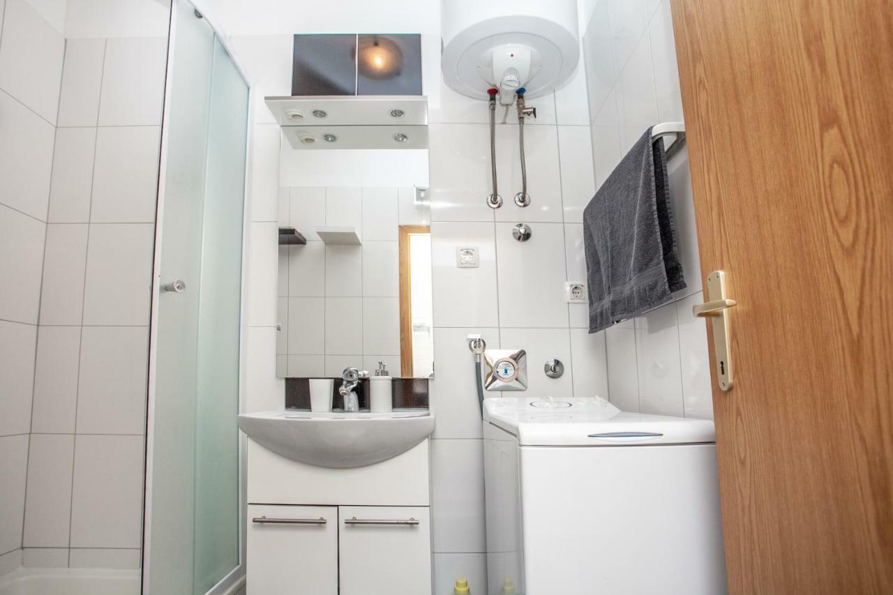 Ap Punta Next To Sandy Beach, Apartment With Garden オミシュ エクステリア 写真